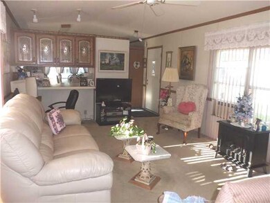 21 Brookridge Dr, Hamburg, NY 14075 - photo 2