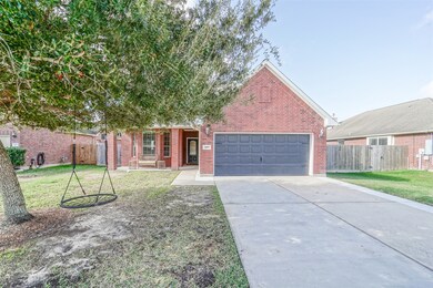 1465 Barras St, Alvin, TX 77511 - photo 2
