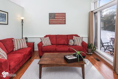 Living Room_DMD_9754-SMALL