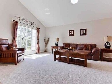 Light and bright Living Room with a large picture 