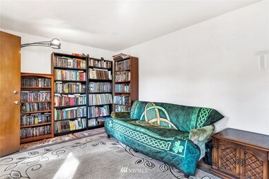 2021 Oakes Ave, Everett, WA 98201 - photo 4