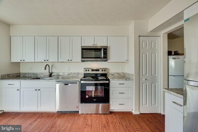 14007A Grumble Jones Ct, Centreville, VA 20121 - photo 6