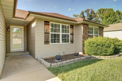 1603 W Robin St-3