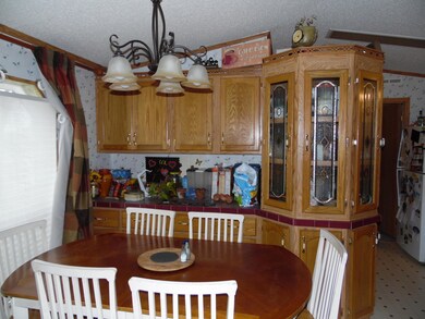 705 27th St W, Williston, ND 58801 - photo 7