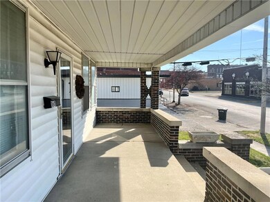 160 W Vincennes St, Linton, IN 47441 - photo 2