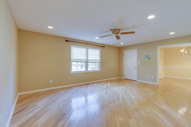 4011 Glenrose Dr, Columbia, TN 38401 - photo 4