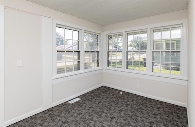 2436 E Walnut St, Des Moines, IA 50317 - photo 3