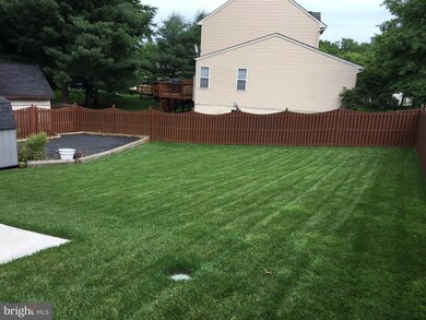 5800 Huckburn Ct, Laurel, MD 20707 - photo 5