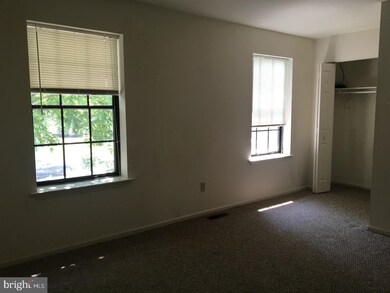 2122 Yorktown S, Norristown, PA 19403 - photo 7