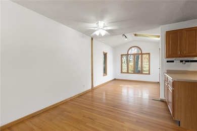 9344 Hardy Dr, Overland Park, KS 66212 - photo 6