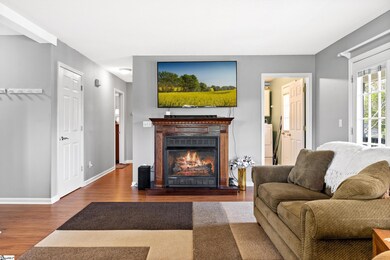 Freestanding fireplace w/gas logs