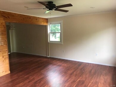 311 Kay Dr, Whitehall, PA 18052 - photo 4