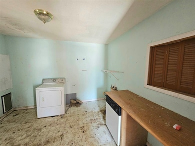 129 E Washington St unit Dunkirk, Dunkirk, IN 47336 - photo 7