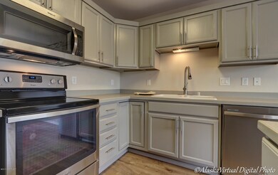 sara lynn kitchen 2