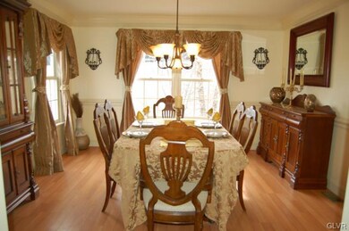 4846 Harvest Ln, Zionsville, PA 18092 - photo 2