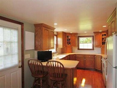 653 N Woodstock Rd, Southbridge, MA 01550 - photo 3