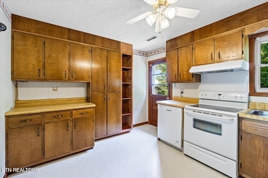 773 Dunbar Rd, Crossville, TN 38572 - photo 6