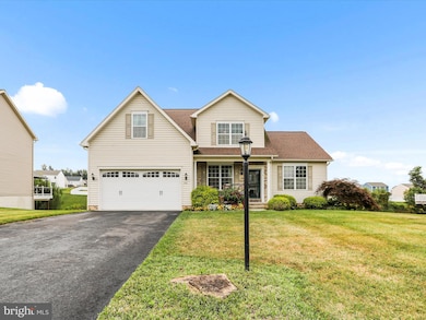 204 Joshua Dr, Hanover, PA 17331 - photo 2