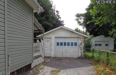 2311 Maple Ave NE, Canton, OH 44714 - photo 3