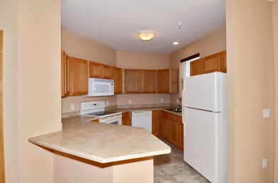 59 S Gardens Way unit 210, Fitchburg, WI 53711 - photo 6
