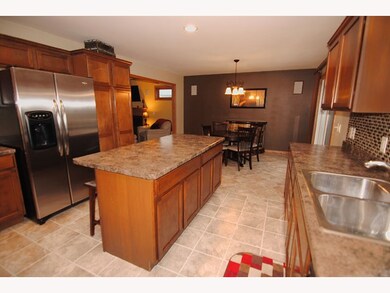 5189 Nannyberry Dr, Fitchburg, WI 53711 - photo 3