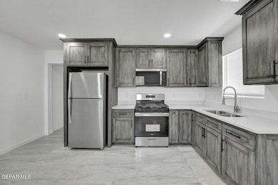 1107 Myrtle Ave-5
