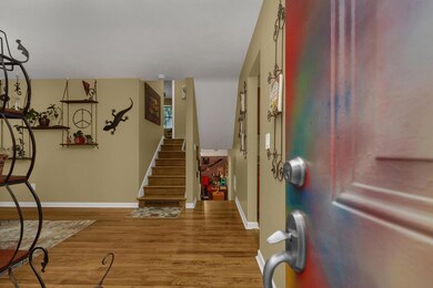 5-web-or-mls-563-mccutcheon-rd