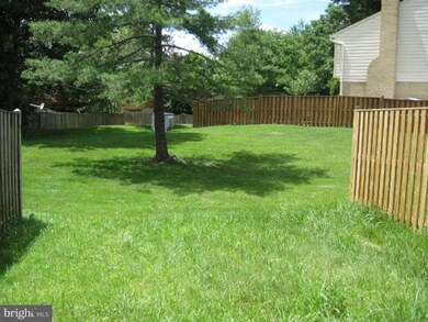 6048 Bonnie Bern Ct, Burke, VA 22015 - photo 3