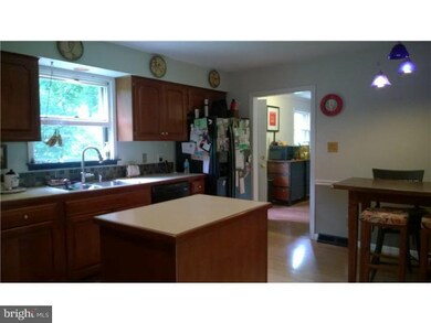 101 W Elm Ave, Langhorne, PA 19047 - photo 4