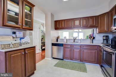 9380 Breamore Ct, Laurel, MD 20723 - photo 6