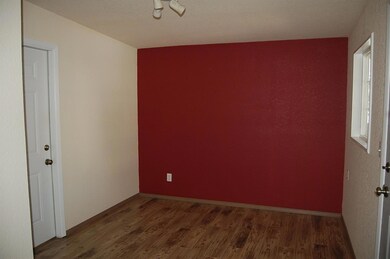 1005 SE Rogue Dr, Grants Pass, OR 97526 - photo 7