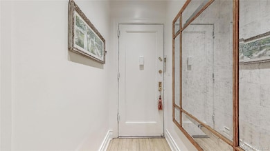 150 Burns St unit 2D, Forest Hills, NY 11375 - photo 6