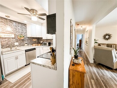 66 Village Ct, West Warwick, RI 02893 - photo 3