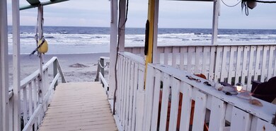 1119EArcticAvenue_11019_4