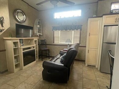 42AB0ACA-2A77-4887-A878-37B319167096