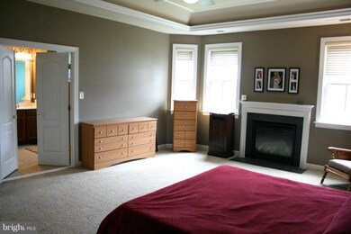 10902 Clara Barton Dr, Bristow, VA 20136 - photo 4