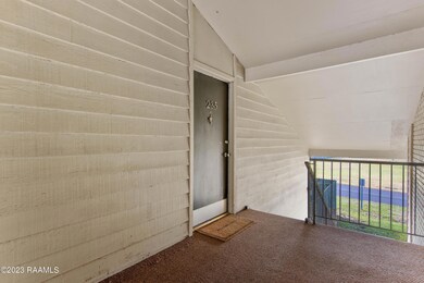 220 Doucet 235-2