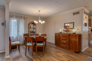 2316 SW Mayfair Place, Topeka, KS 66611 - photo 6