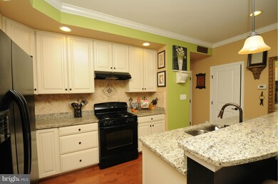 24674 Hutchinson Farm Dr, Sterling, VA 20166 - photo 5