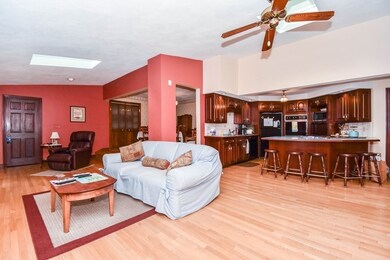 168 Cottage St, Everett, MA 02149 - photo 2