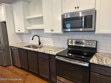 3022 Taylor Cove Dr, Louisville, KY 40220 - photo 4