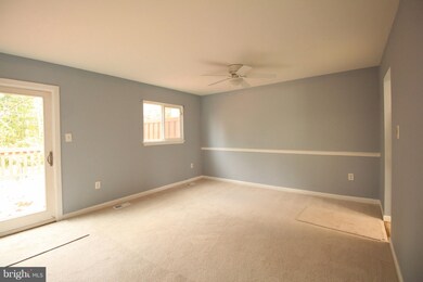 11709 Trophy Ct, Germantown, MD 20876 - photo 6