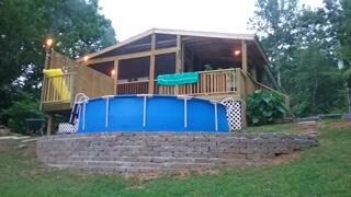 210 Pine View LN