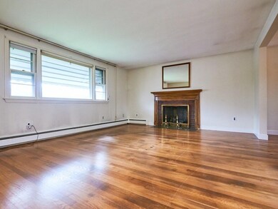 53 Milton St, Waltham, MA 02453 - photo 3