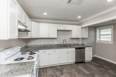 3739 Stuart Ave, Groves, TX 77619 - photo 7