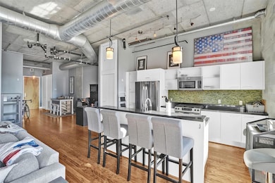 410 NW 1st Ave unit 604, Fort Lauderdale, FL 33301 - photo 2