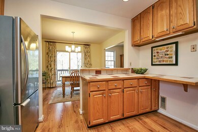 5133 Portsmouth Rd, Fairfax, VA 22032 - photo 7