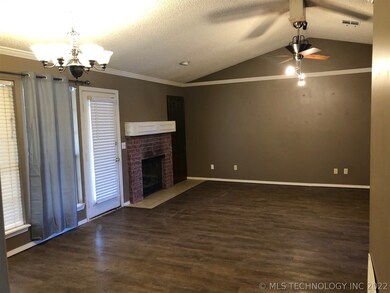 6203 S Cedar Place, Broken Arrow, OK 74011 - photo 4