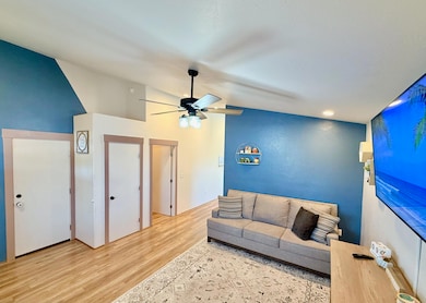 1627 S Columbus Ave, Medford, OR 97501 - photo 5