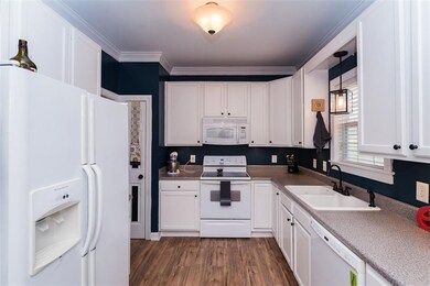 2447 Foxfire Ln, Burlington, NC 27217 - photo 6